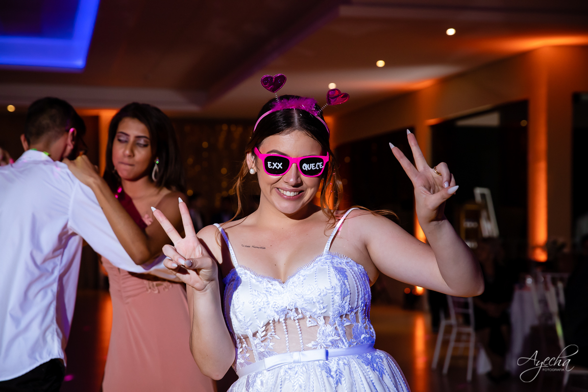 making of noivo curitiba; casamento curitiba; casamento santuário sagrado coração; casamento salão acqua eventos; fotografo de casamento curitiba; vestido de noiva curitiba; london noivas; maquiagem de noiva; carro da noiva; dança dos noivos curitiba; 