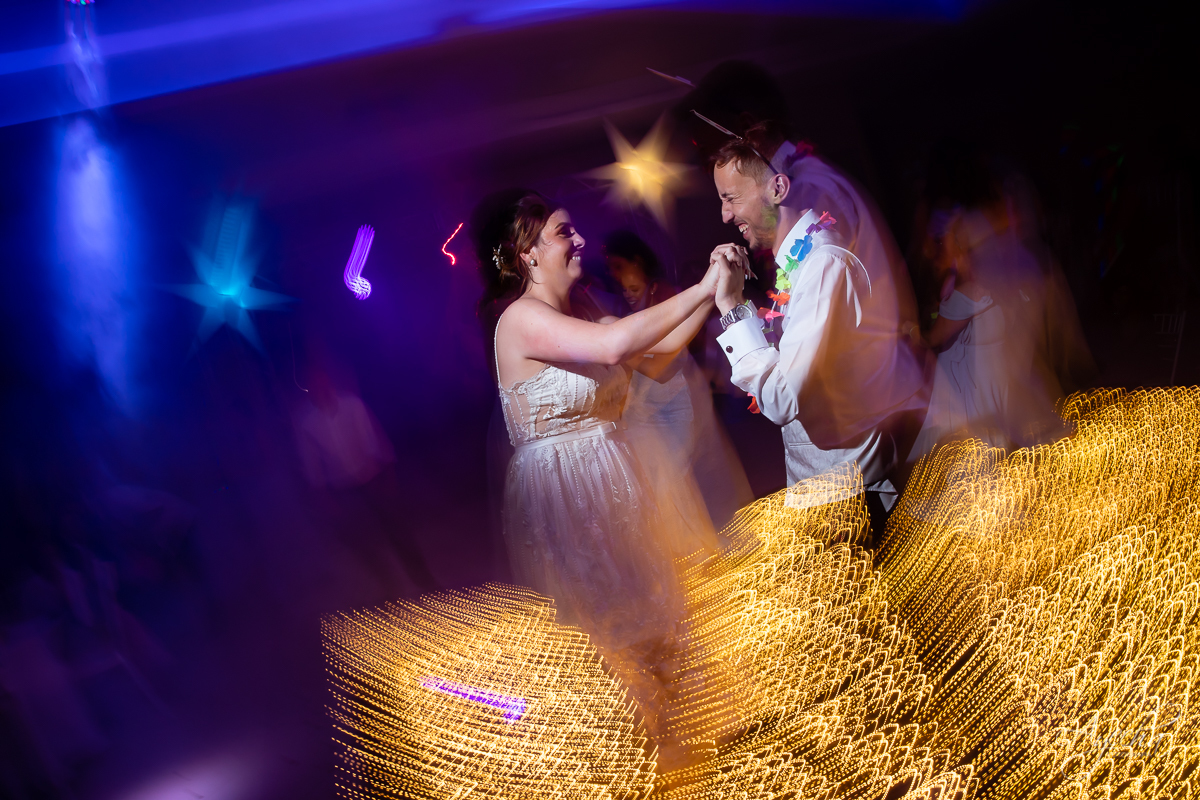 making of noivo curitiba; casamento curitiba; casamento santuário sagrado coração; casamento salão acqua eventos; fotografo de casamento curitiba; vestido de noiva curitiba; london noivas; maquiagem de noiva; carro da noiva; dança dos noivos curitiba; 