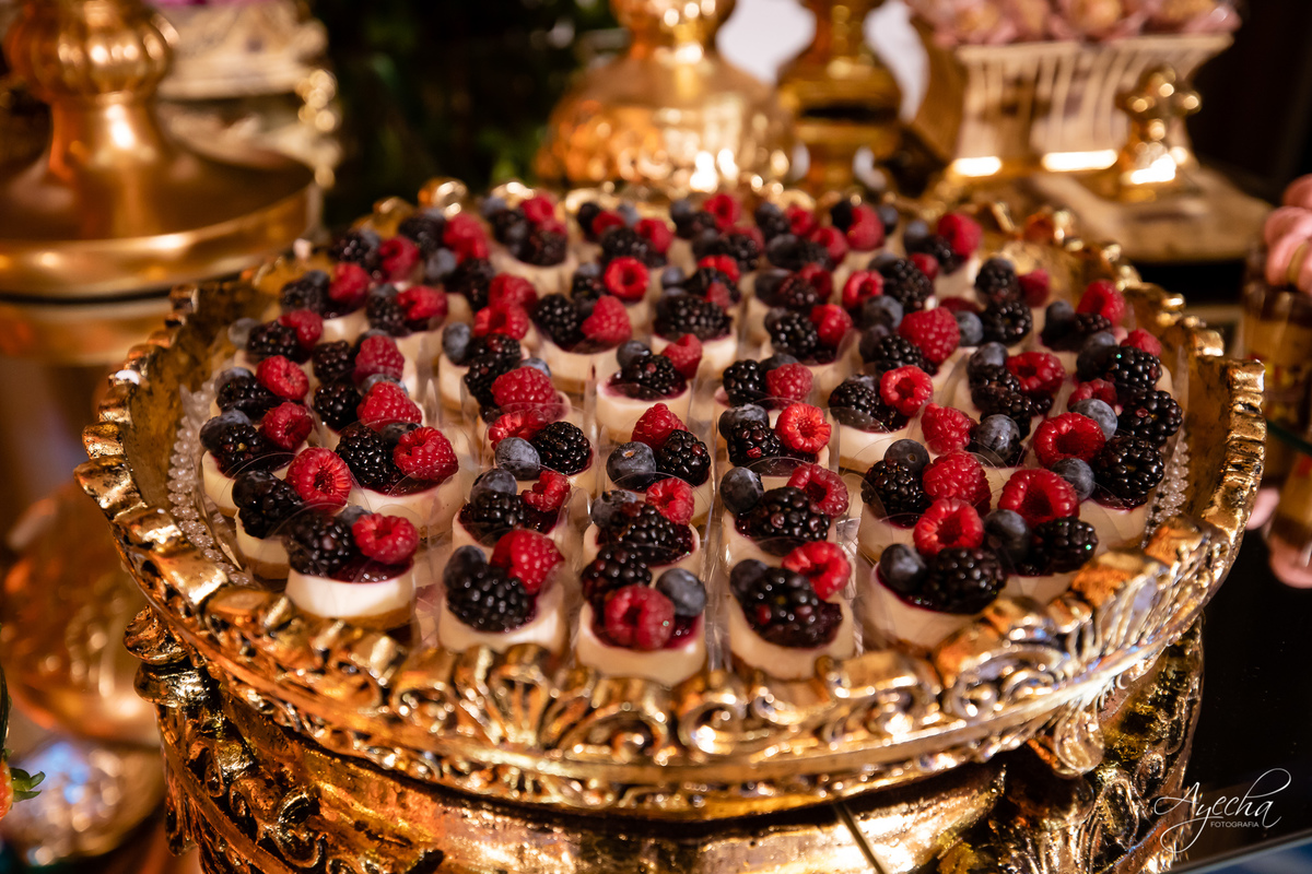 15 anos Curotoba; Cerezzo Eventos; Debutante Curitiba; Festa de debutante; festa de 15 anos; cerimonial curitiba; fotógrafo de 15 anos; fotógrafo de debutante; 15 anos piraquara; 15 anos são josé dos pinhais; vestido de debutante; idéias 15 anos