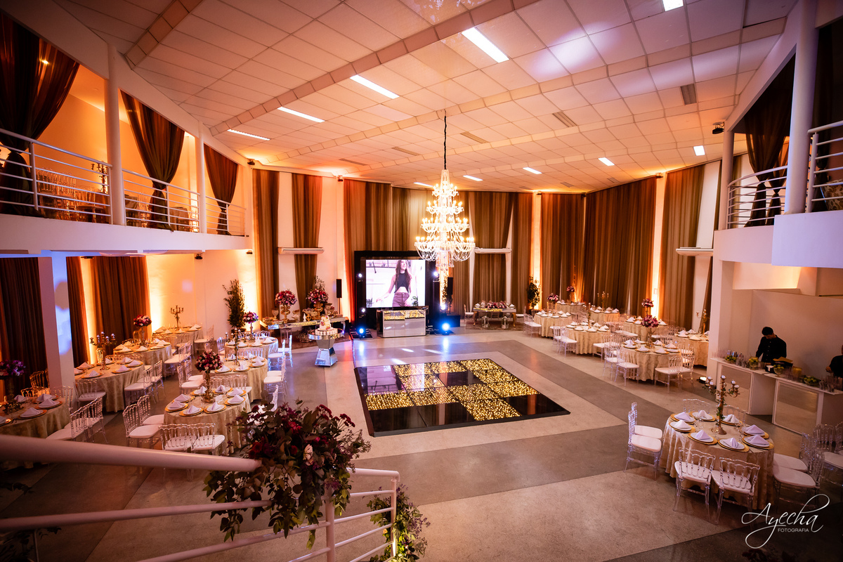 15 anos Curotoba; Cerezzo Eventos; Debutante Curitiba; Festa de debutante; festa de 15 anos; cerimonial curitiba; fotógrafo de 15 anos; fotógrafo de debutante; 15 anos piraquara; 15 anos são josé dos pinhais; vestido de debutante; idéias 15 anos