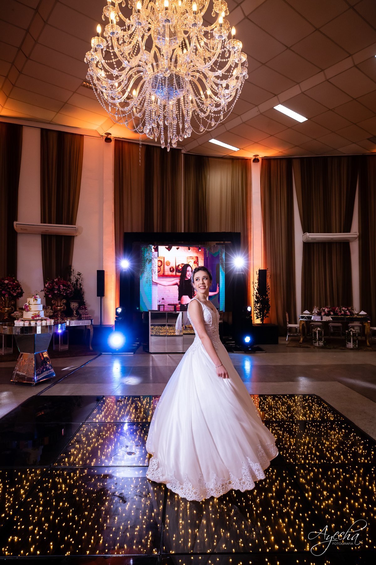 15 anos Curotoba; Cerezzo Eventos; Debutante Curitiba; Festa de debutante; festa de 15 anos; cerimonial curitiba; fotógrafo de 15 anos; fotógrafo de debutante; 15 anos piraquara; 15 anos são josé dos pinhais; vestido de debutante; idéias 15 anos