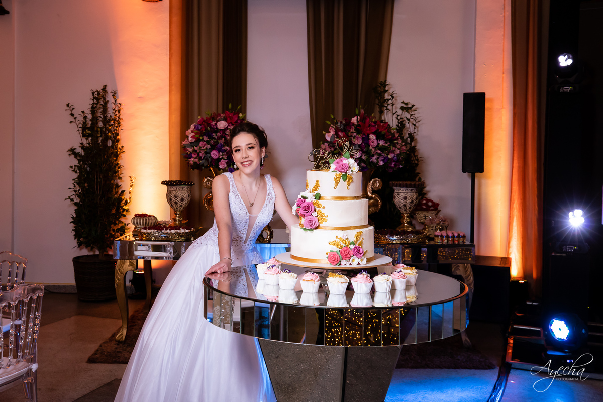 15 anos Curotoba; Cerezzo Eventos; Debutante Curitiba; Festa de debutante; festa de 15 anos; cerimonial curitiba; fotógrafo de 15 anos; fotógrafo de debutante; 15 anos piraquara; 15 anos são josé dos pinhais; vestido de debutante; idéias 15 anos