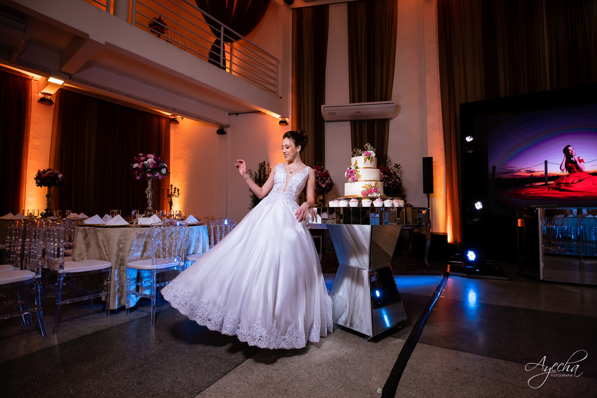 15 anos Curotoba; Cerezzo Eventos; Debutante Curitiba; Festa de debutante; festa de 15 anos; cerimonial curitiba; fotógrafo de 15 anos; fotógrafo de debutante; 15 anos piraquara; 15 anos são josé dos pinhais; vestido de debutante; idéias 15 anos