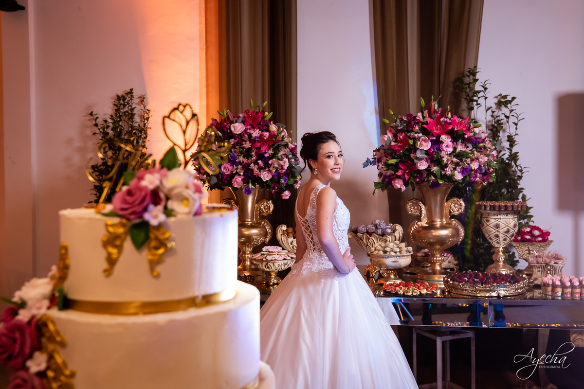 15 anos Curotoba; Cerezzo Eventos; Debutante Curitiba; Festa de debutante; festa de 15 anos; cerimonial curitiba; fotógrafo de 15 anos; fotógrafo de debutante; 15 anos piraquara; 15 anos são josé dos pinhais; vestido de debutante; idéias 15 anos