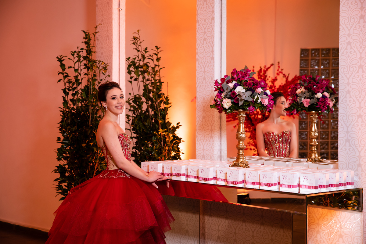 15 anos Curotoba; Cerezzo Eventos; Debutante Curitiba; Festa de debutante; festa de 15 anos; cerimonial curitiba; fotógrafo de 15 anos; fotógrafo de debutante; 15 anos piraquara; 15 anos são josé dos pinhais; vestido de debutante; idéias 15 anos