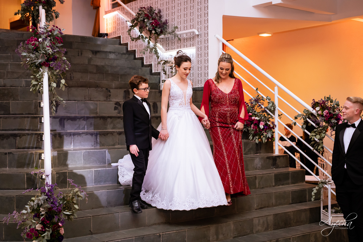 15 anos Curotoba; Cerezzo Eventos; Debutante Curitiba; Festa de debutante; festa de 15 anos; cerimonial curitiba; fotógrafo de 15 anos; fotógrafo de debutante; 15 anos piraquara; 15 anos são josé dos pinhais; vestido de debutante; idéias 15 anos