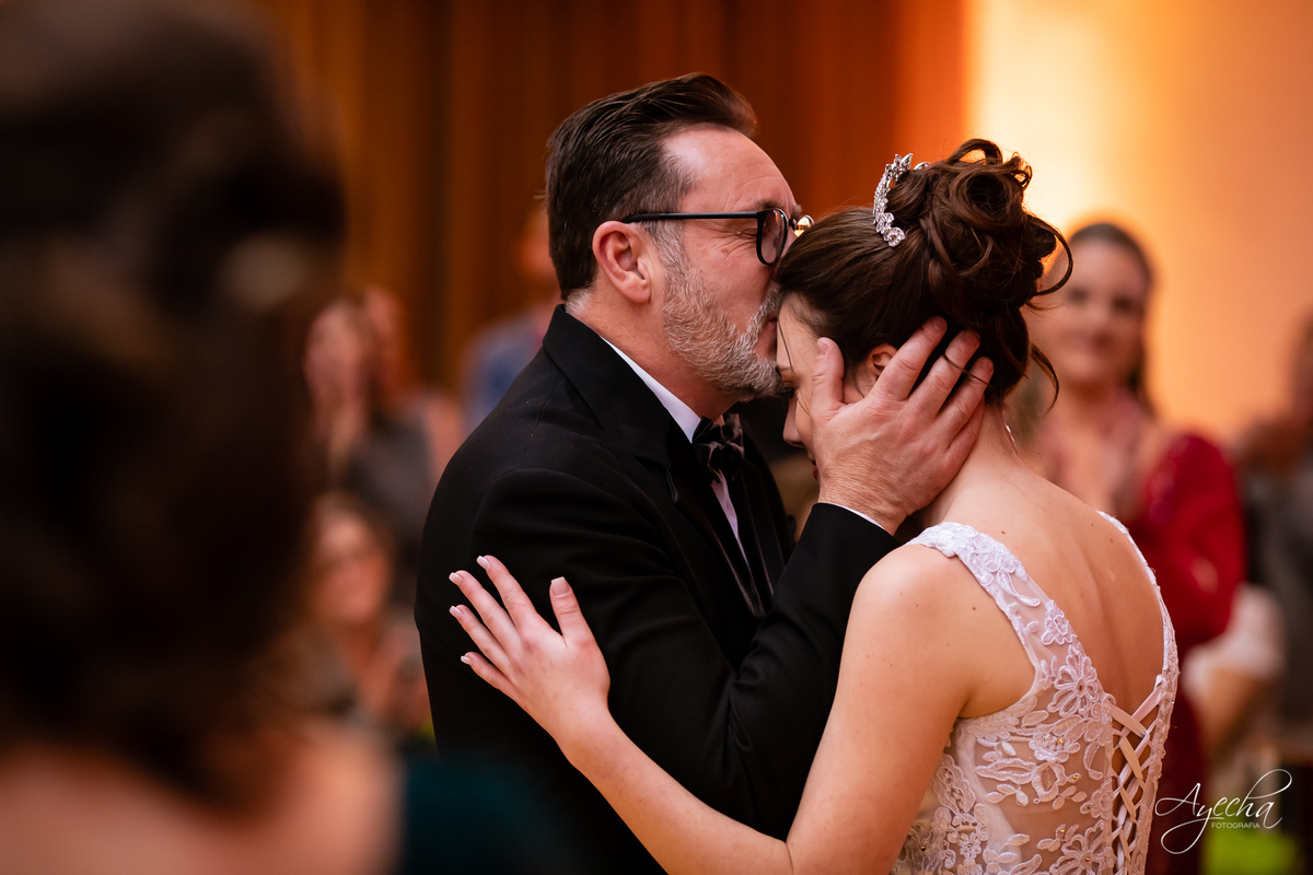 15 anos Curotoba; Cerezzo Eventos; Debutante Curitiba; Festa de debutante; festa de 15 anos; cerimonial curitiba; fotógrafo de 15 anos; fotógrafo de debutante; 15 anos piraquara; 15 anos são josé dos pinhais; vestido de debutante; idéias 15 anos