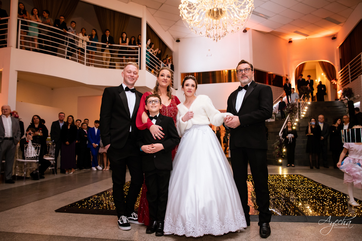 15 anos Curotoba; Cerezzo Eventos; Debutante Curitiba; Festa de debutante; festa de 15 anos; cerimonial curitiba; fotógrafo de 15 anos; fotógrafo de debutante; 15 anos piraquara; 15 anos são josé dos pinhais; vestido de debutante; idéias 15 anos