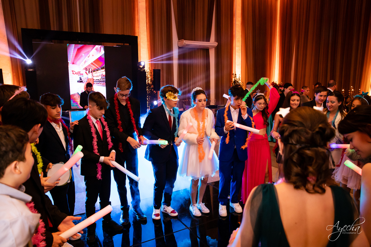 15 anos Curotoba; Cerezzo Eventos; Debutante Curitiba; Festa de debutante; festa de 15 anos; cerimonial curitiba; fotógrafo de 15 anos; fotógrafo de debutante; 15 anos piraquara; 15 anos são josé dos pinhais; vestido de debutante; idéias 15 anos