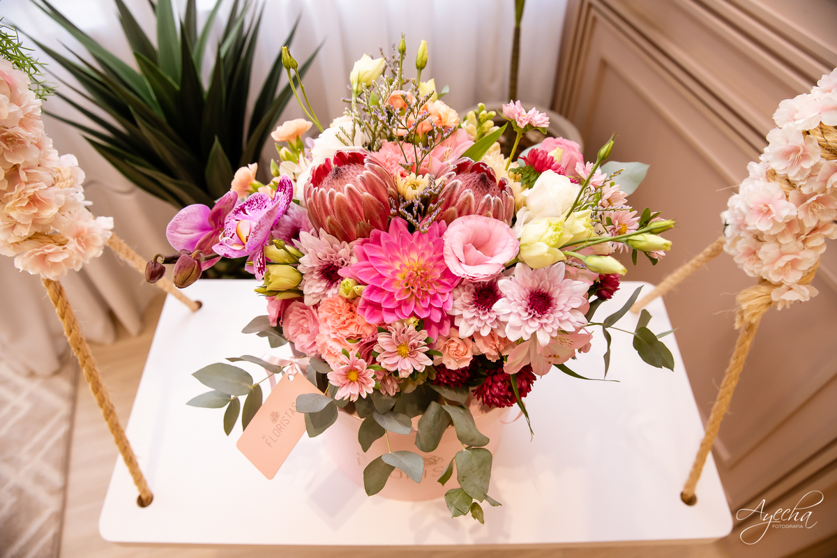 Making of noiva Curitiba; Melissa Campano, Bouquet de Noiva Curitiba; As Floristas Bouquet; Selma Dy Carvalho; Bella Vista Eventos; Casamento Curitiba; Fotógrafo Casamento Curitiba; Debutante Curitiba; Maquiagem Noiva; Vestido Noiva; 