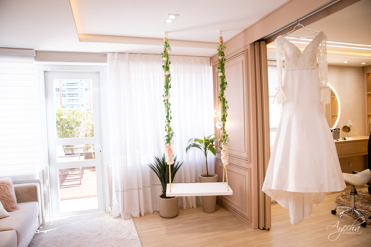 Making of noiva Curitiba; Melissa Campano, Bouquet de Noiva Curitiba; As Floristas Bouquet; Selma Dy Carvalho; Bella Vista Eventos; Casamento Curitiba; Fotógrafo Casamento Curitiba; Debutante Curitiba; Maquiagem Noiva; Vestido Noiva; 