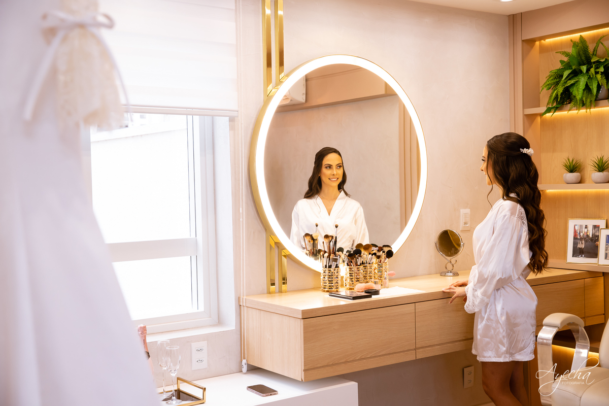 Making of noiva Curitiba; Melissa Campano, Bouquet de Noiva Curitiba; As Floristas Bouquet; Selma Dy Carvalho; Bella Vista Eventos; Casamento Curitiba; Fotógrafo Casamento Curitiba; Debutante Curitiba; Maquiagem Noiva; Vestido Noiva; 