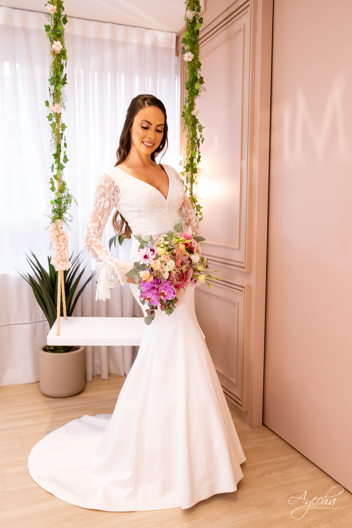 Making of noiva Curitiba; Melissa Campano, Bouquet de Noiva Curitiba; As Floristas Bouquet; Selma Dy Carvalho; Bella Vista Eventos; Casamento Curitiba; Fotógrafo Casamento Curitiba; Debutante Curitiba; Maquiagem Noiva; Vestido Noiva; 