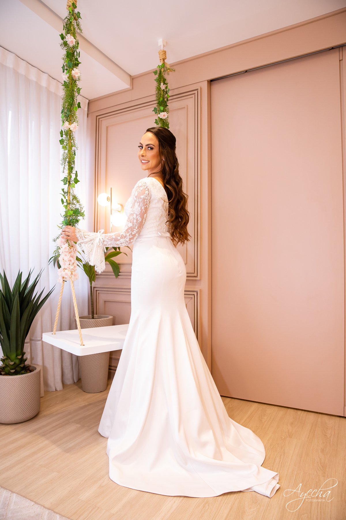 Making of noiva Curitiba; Melissa Campano, Bouquet de Noiva Curitiba; As Floristas Bouquet; Selma Dy Carvalho; Bella Vista Eventos; Casamento Curitiba; Fotógrafo Casamento Curitiba; Debutante Curitiba; Maquiagem Noiva; Vestido Noiva; 