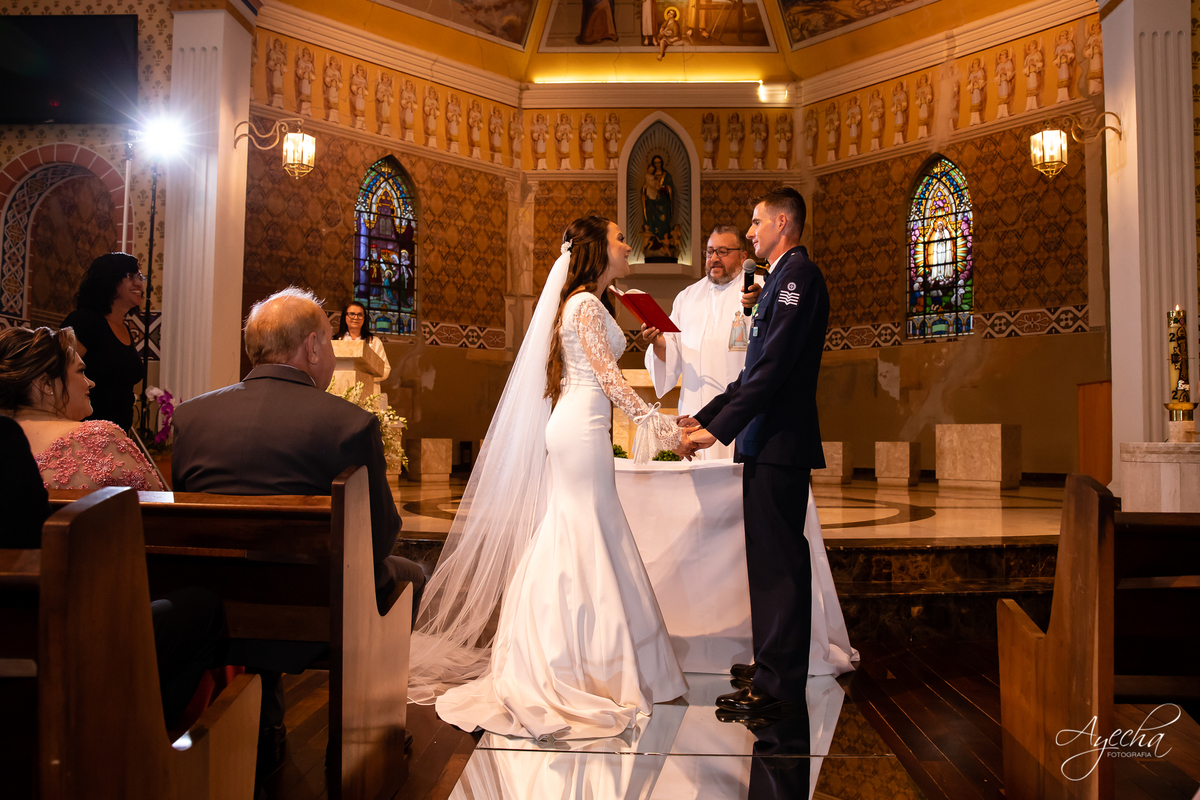 Making of noiva Curitiba; Melissa Campano, Bouquet de Noiva Curitiba; As Floristas Bouquet; Selma Dy Carvalho; Bella Vista Eventos; Casamento Curitiba; Fotógrafo Casamento Curitiba; Debutante Curitiba; Maquiagem Noiva; Vestido Noiva; 