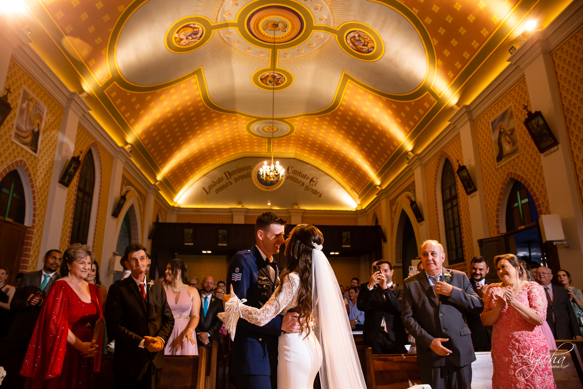 Making of noiva Curitiba; Melissa Campano, Bouquet de Noiva Curitiba; As Floristas Bouquet; Selma Dy Carvalho; Bella Vista Eventos; Casamento Curitiba; Fotógrafo Casamento Curitiba; Debutante Curitiba; Maquiagem Noiva; Vestido Noiva; 