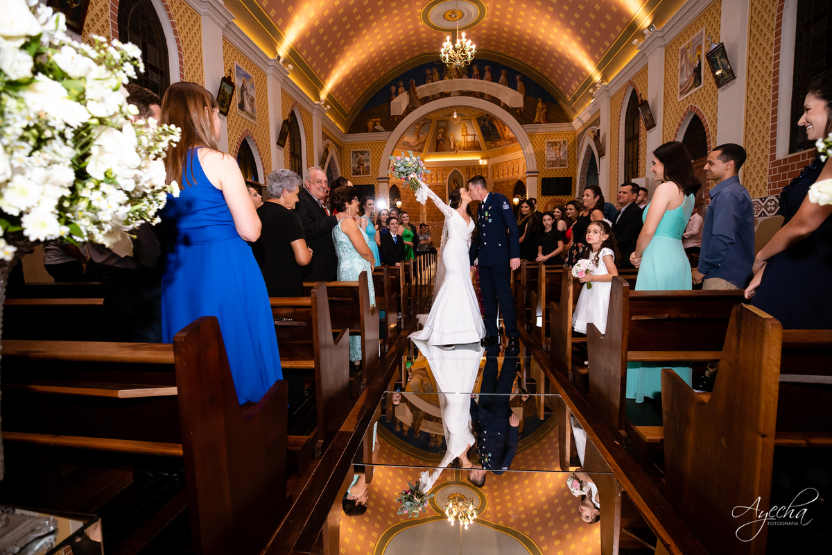 Making of noiva Curitiba; Melissa Campano, Bouquet de Noiva Curitiba; As Floristas Bouquet; Selma Dy Carvalho; Bella Vista Eventos; Casamento Curitiba; Fotógrafo Casamento Curitiba; Debutante Curitiba; Maquiagem Noiva; Vestido Noiva; 