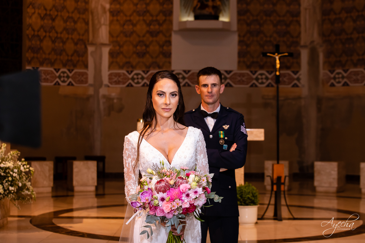 Making of noiva Curitiba; Melissa Campano, Bouquet de Noiva Curitiba; As Floristas Bouquet; Selma Dy Carvalho; Bella Vista Eventos; Casamento Curitiba; Fotógrafo Casamento Curitiba; Debutante Curitiba; Maquiagem Noiva; Vestido Noiva; 