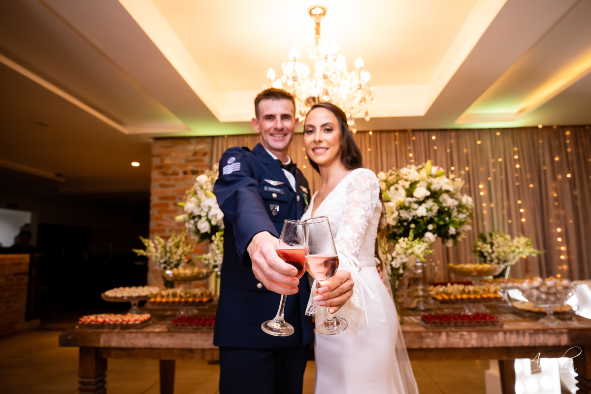 Making of noiva Curitiba; Melissa Campano, Bouquet de Noiva Curitiba; As Floristas Bouquet; Selma Dy Carvalho; Bella Vista Eventos; Casamento Curitiba; Fotógrafo Casamento Curitiba; Debutante Curitiba; Maquiagem Noiva; Vestido Noiva; 