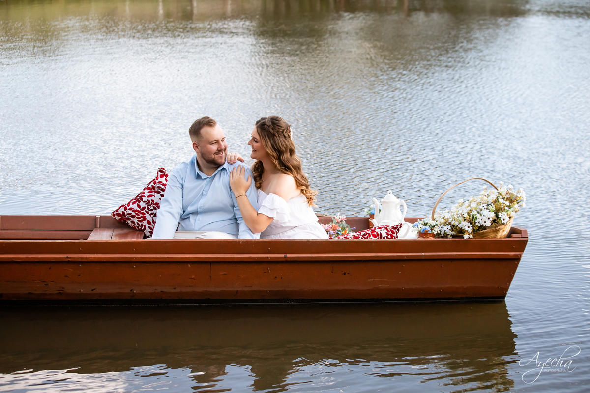 Chácara Sentinela; pre wedding Curitiba; ensaio de casal curitiba; casamentos curitiba; ensaio chácara; inspiração ensaio de casal; piraquara; pinhais; colombo; ensaio de família; ensaio com cachorros; barquinho; cavalo; debutantes; 15 anos curitiba;