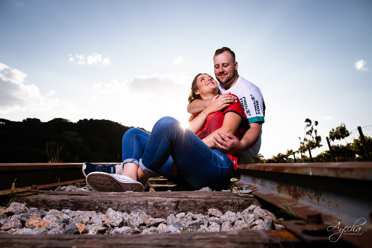 Chácara Sentinela; pre wedding Curitiba; ensaio de casal curitiba; casamentos curitiba; ensaio chácara; inspiração ensaio de casal; piraquara; pinhais; colombo; ensaio de família; ensaio com cachorros; barquinho; cavalo; debutantes; 15 anos curitiba;