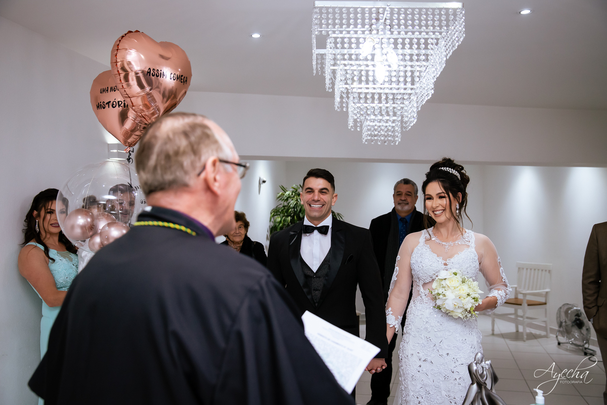 Casamento Civil Curitiba; Cartório do Portão; Mini recepção de casamento; Casamento intimista Curitiba; Fotografos de Casamento Curitiba Piraquara Pinhais São Jo´se dos Pinhais; Onde fazer meu casamento civil; vestido de noiva curitiba; ensaio de noivos; 