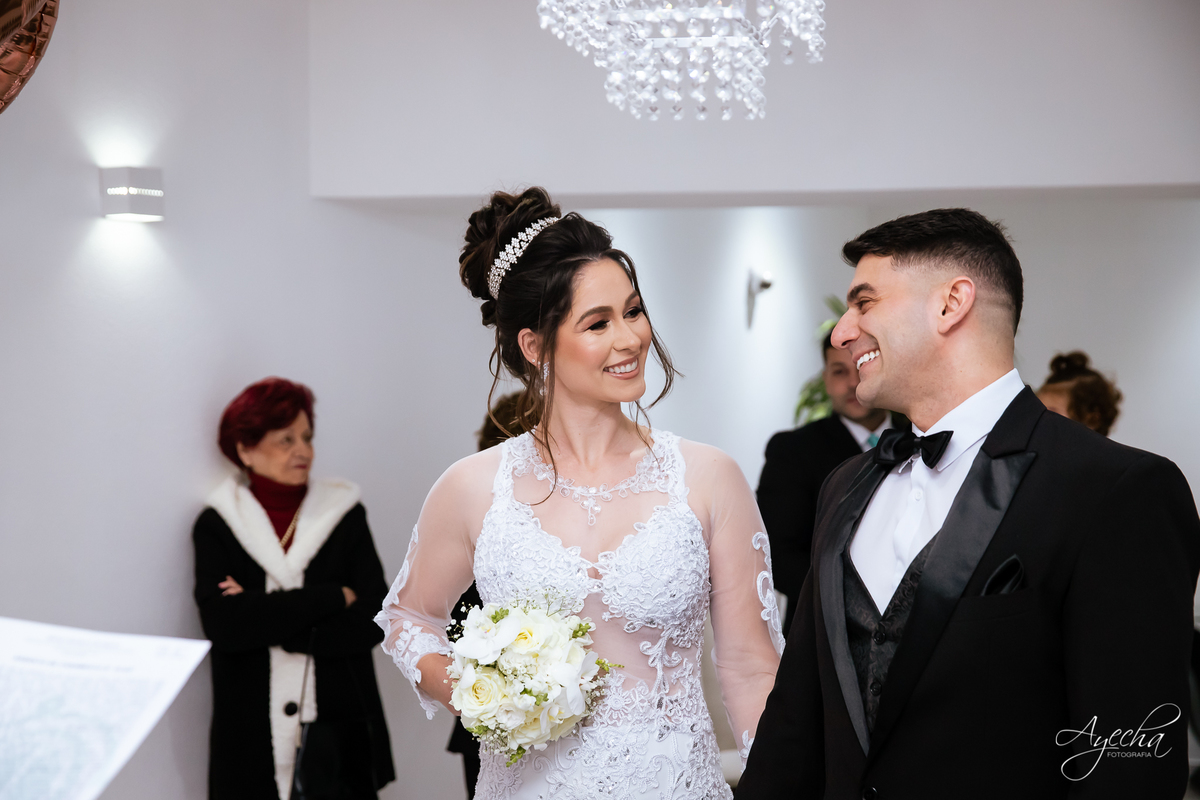 Casamento Civil Curitiba; Cartório do Portão; Mini recepção de casamento; Casamento intimista Curitiba; Fotografos de Casamento Curitiba Piraquara Pinhais São Jo´se dos Pinhais; Onde fazer meu casamento civil; vestido de noiva curitiba; ensaio de noivos; 