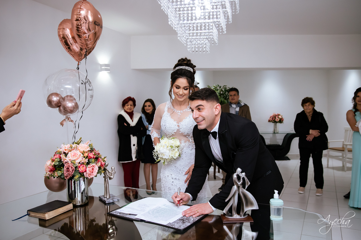 Casamento Civil Curitiba; Cartório do Portão; Mini recepção de casamento; Casamento intimista Curitiba; Fotografos de Casamento Curitiba Piraquara Pinhais São Jo´se dos Pinhais; Onde fazer meu casamento civil; vestido de noiva curitiba; ensaio de noivos; 