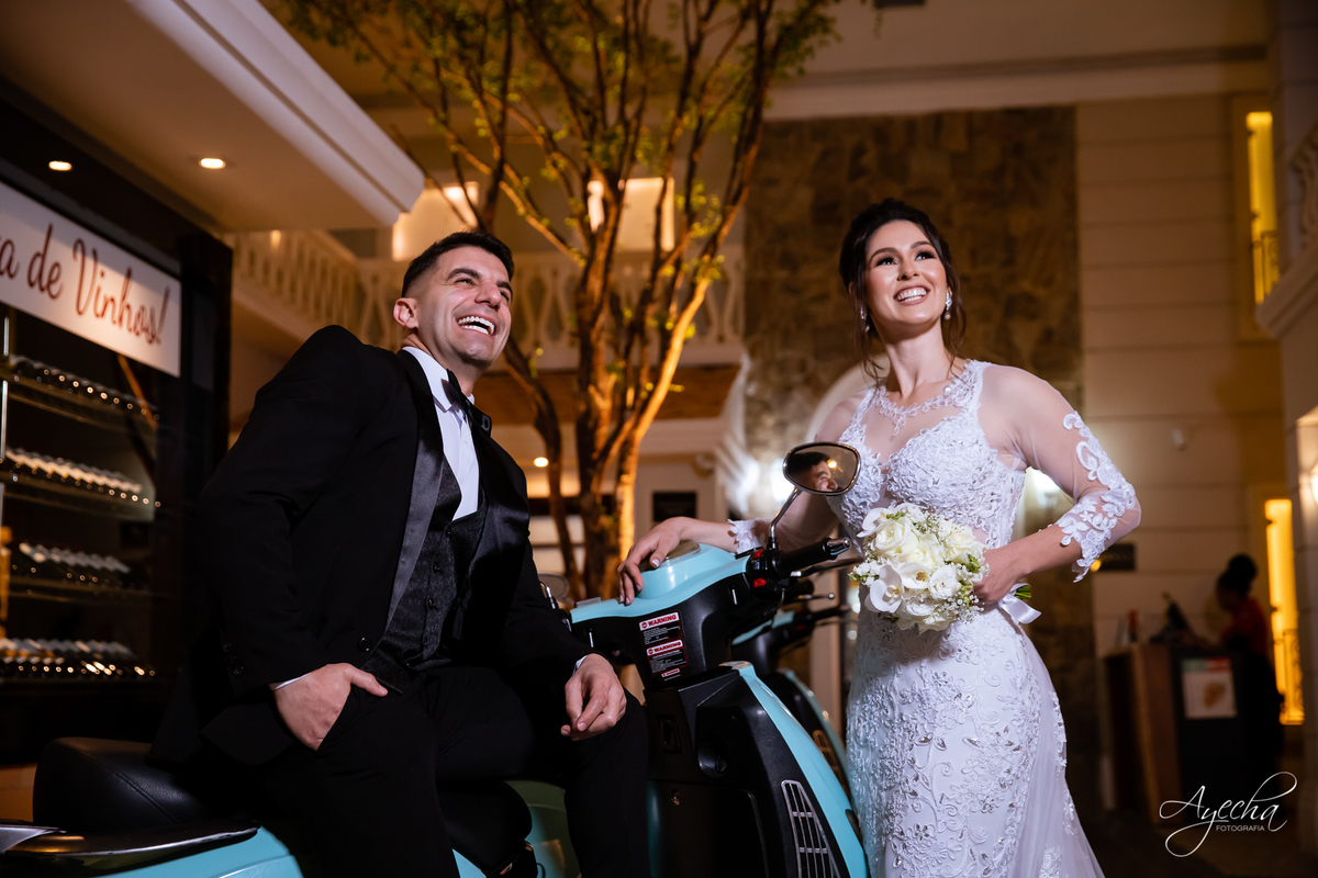 Casamento Civil Curitiba; Cartório do Portão; Mini recepção de casamento; Casamento intimista Curitiba; Fotografos de Casamento Curitiba Piraquara Pinhais São Jo´se dos Pinhais; Onde fazer meu casamento civil; vestido de noiva curitiba; ensaio de noivos; 