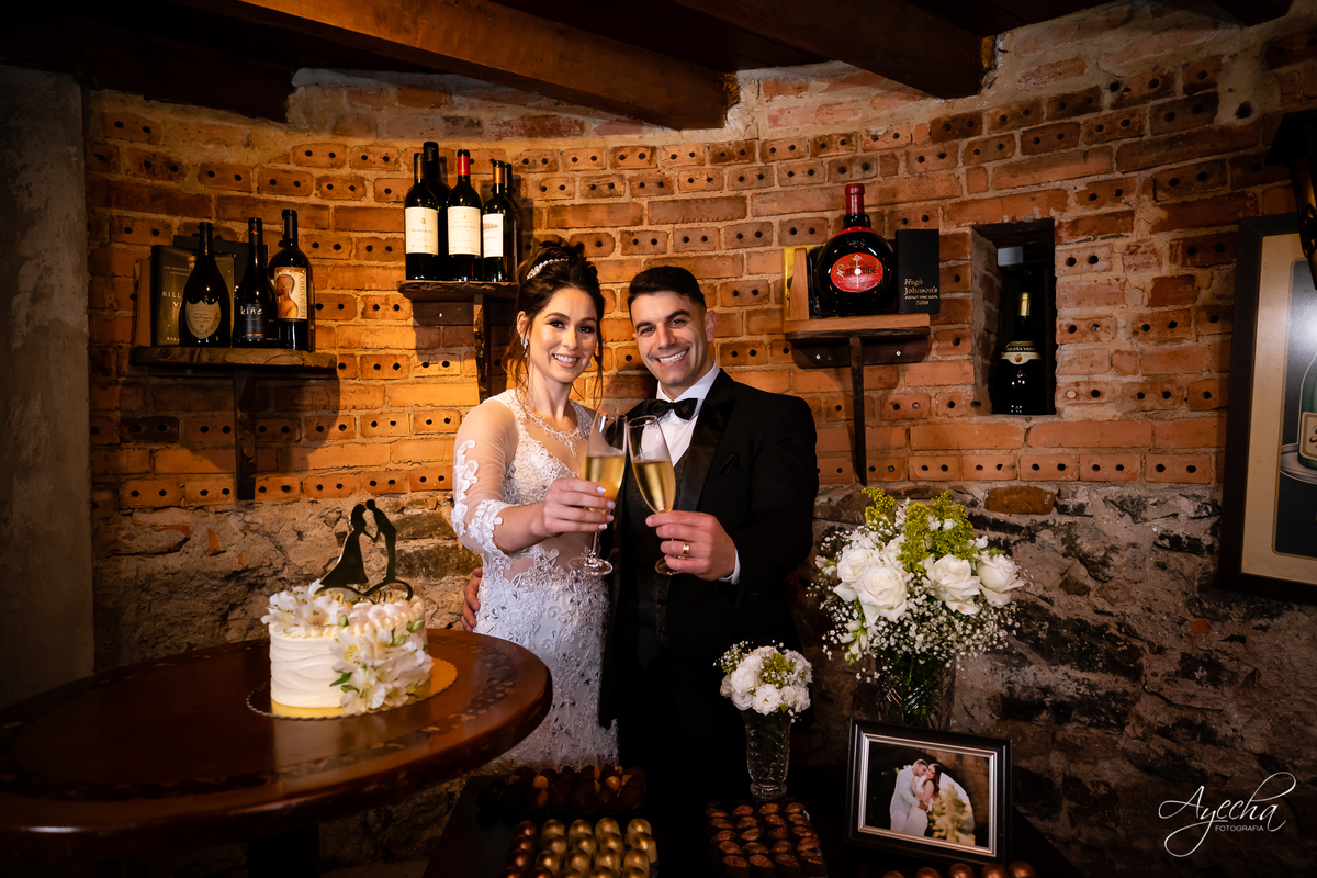 Casamento Civil Curitiba; Cartório do Portão; Mini recepção de casamento; Casamento intimista Curitiba; Fotografos de Casamento Curitiba Piraquara Pinhais São Jo´se dos Pinhais; Onde fazer meu casamento civil; vestido de noiva curitiba; ensaio de noivos; 