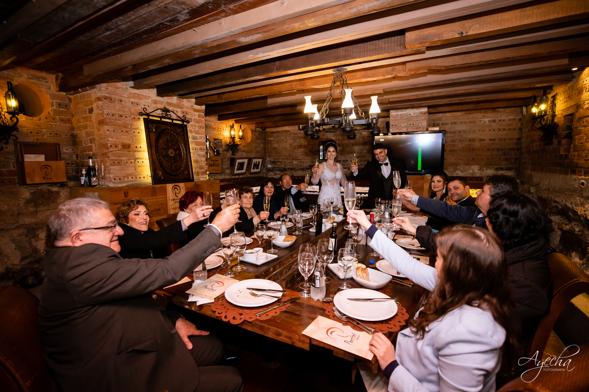 Casamento Civil Curitiba; Cartório do Portão; Mini recepção de casamento; Casamento intimista Curitiba; Fotografos de Casamento Curitiba Piraquara Pinhais São Jo´se dos Pinhais; Onde fazer meu casamento civil; vestido de noiva curitiba; ensaio de noivos; 