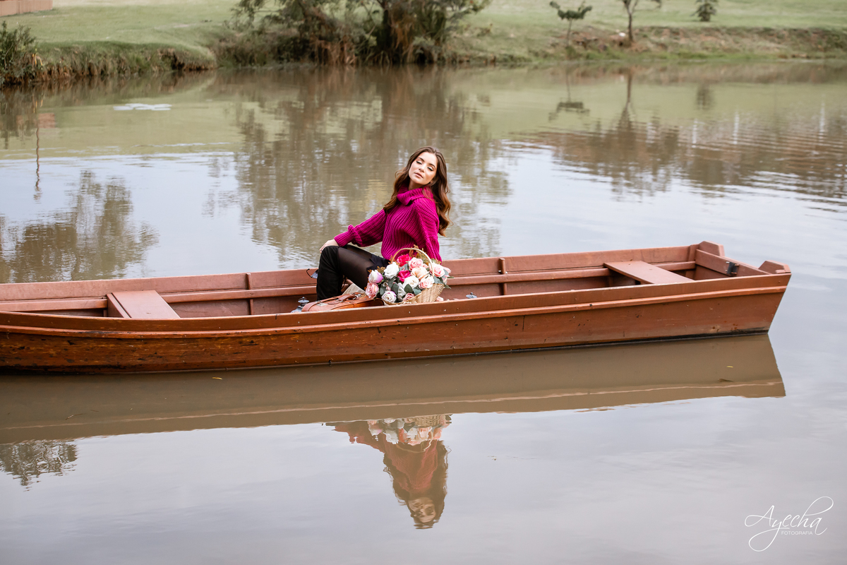 Chácara Sentinela; Ensaios em Curitiba, Ensaio com cavalo curitiba; lugar para fazer ensaio curitiba; fotos românticas; ensaio romântico; ensaio fashion; ensaio de debutante curitiba; 15 anos curitiba; book 15 anos curitiba; 