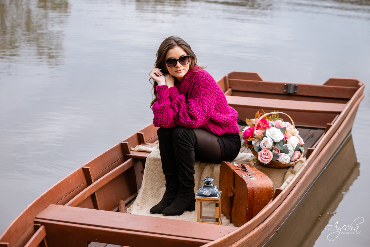 Chácara Sentinela; Ensaios em Curitiba, Ensaio com cavalo curitiba; lugar para fazer ensaio curitiba; fotos românticas; ensaio romântico; ensaio fashion; ensaio de debutante curitiba; 15 anos curitiba; book 15 anos curitiba; 