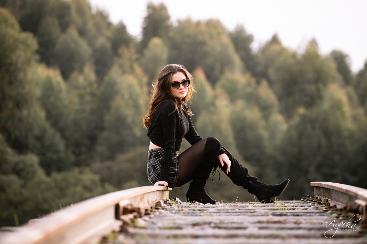 Chácara Sentinela; Ensaios em Curitiba, Ensaio com cavalo curitiba; lugar para fazer ensaio curitiba; fotos românticas; ensaio romântico; ensaio fashion; ensaio de debutante curitiba; 15 anos curitiba; book 15 anos curitiba; 