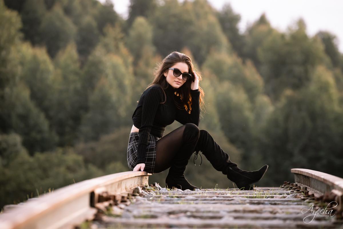 Chácara Sentinela; Ensaios em Curitiba, Ensaio com cavalo curitiba; lugar para fazer ensaio curitiba; fotos românticas; ensaio romântico; ensaio fashion; ensaio de debutante curitiba; 15 anos curitiba; book 15 anos curitiba; 