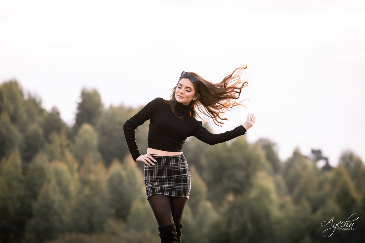 Chácara Sentinela; Ensaios em Curitiba, Ensaio com cavalo curitiba; lugar para fazer ensaio curitiba; fotos românticas; ensaio romântico; ensaio fashion; ensaio de debutante curitiba; 15 anos curitiba; book 15 anos curitiba; 