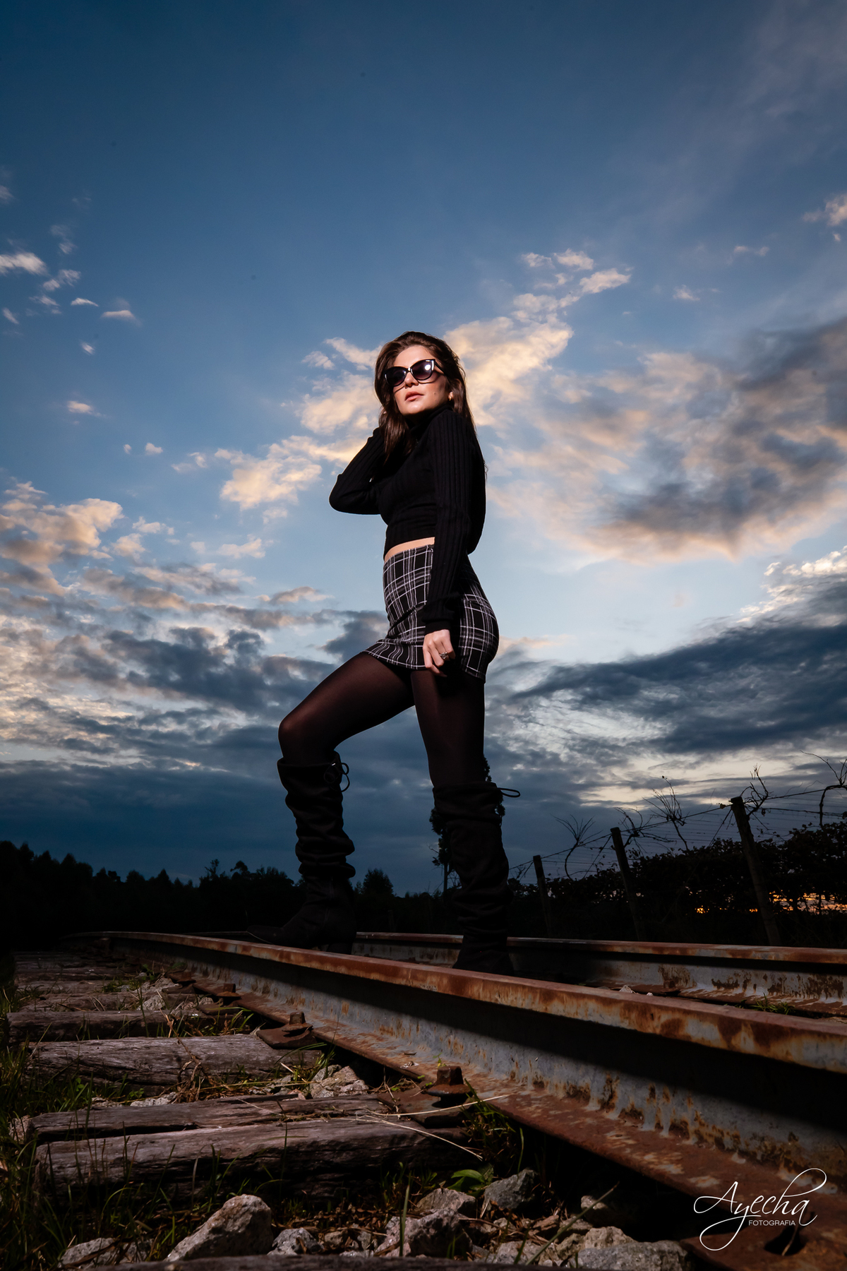 ensaios de moda; fotografos de moda;  lugar para fazer ensaio curitiba; fotos românticas; ensaio romântico; ensaio fashion; ensaio de debutante curitiba; 15 anos curitiba; book 15 anos curitiba; 