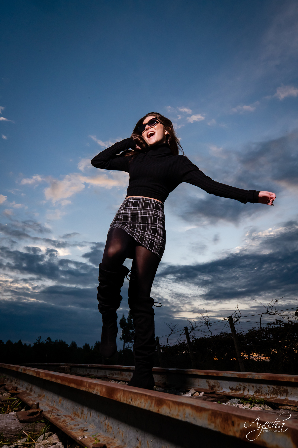 ensaios de moda; fotografos de moda;  lugar para fazer ensaio curitiba; fotos românticas; ensaio romântico; ensaio fashion; ensaio de debutante curitiba; 15 anos curitiba; book 15 anos curitiba; 