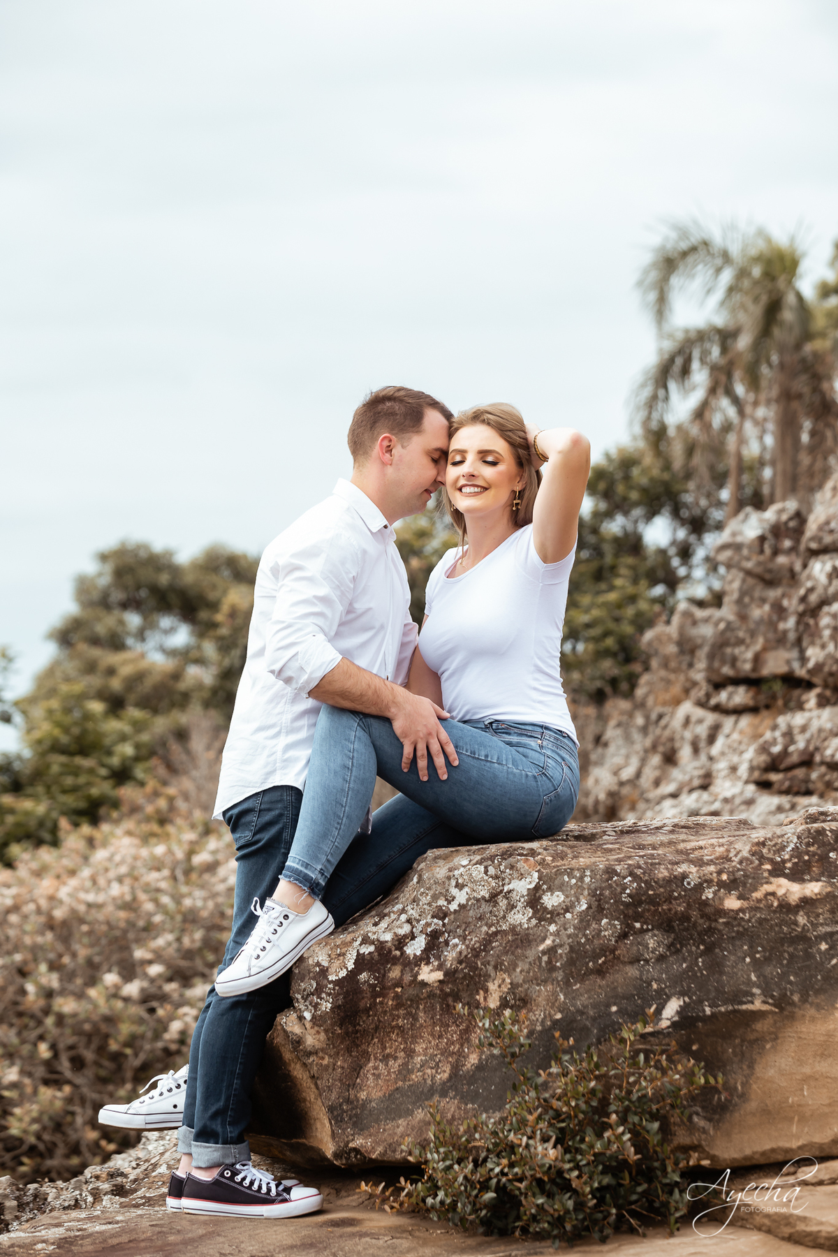 Ensaio pre wedding; ensaio de casal; ensaios curitiba; fotografos de casamento; fotografia de casamento; vestido para ensaio fotográfico; recanto das pedras fotos; fotografos curitiba; melhores fotografos de casamento curitiba; top 10 fotografos; 