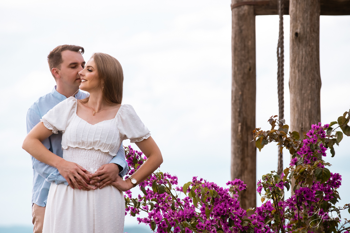Ensaio pre wedding; ensaio de casal; ensaios curitiba; fotografos de casamento; fotografia de casamento; vestido para ensaio fotográfico; recanto das pedras fotos; fotografos curitiba; melhores fotografos de casamento curitiba; top 10 fotografos; 