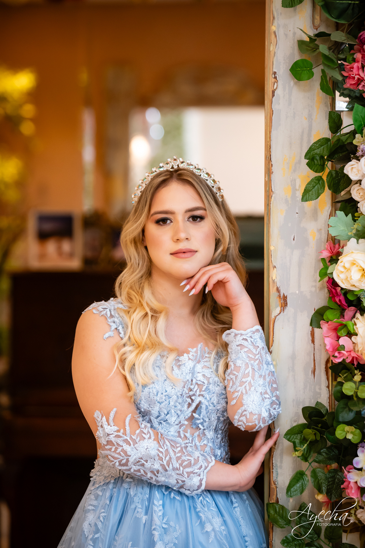 ensaios curitiba; 15 anos curitiba; debutantes curitiba; ensaio de 15 anos; ensaio de debutante; fotografos curitiba; ideias para ensaio de debutante; ensaio na cafeteria; confeitaria curitiba; goodies bakery; vestido de debutante curitiba;