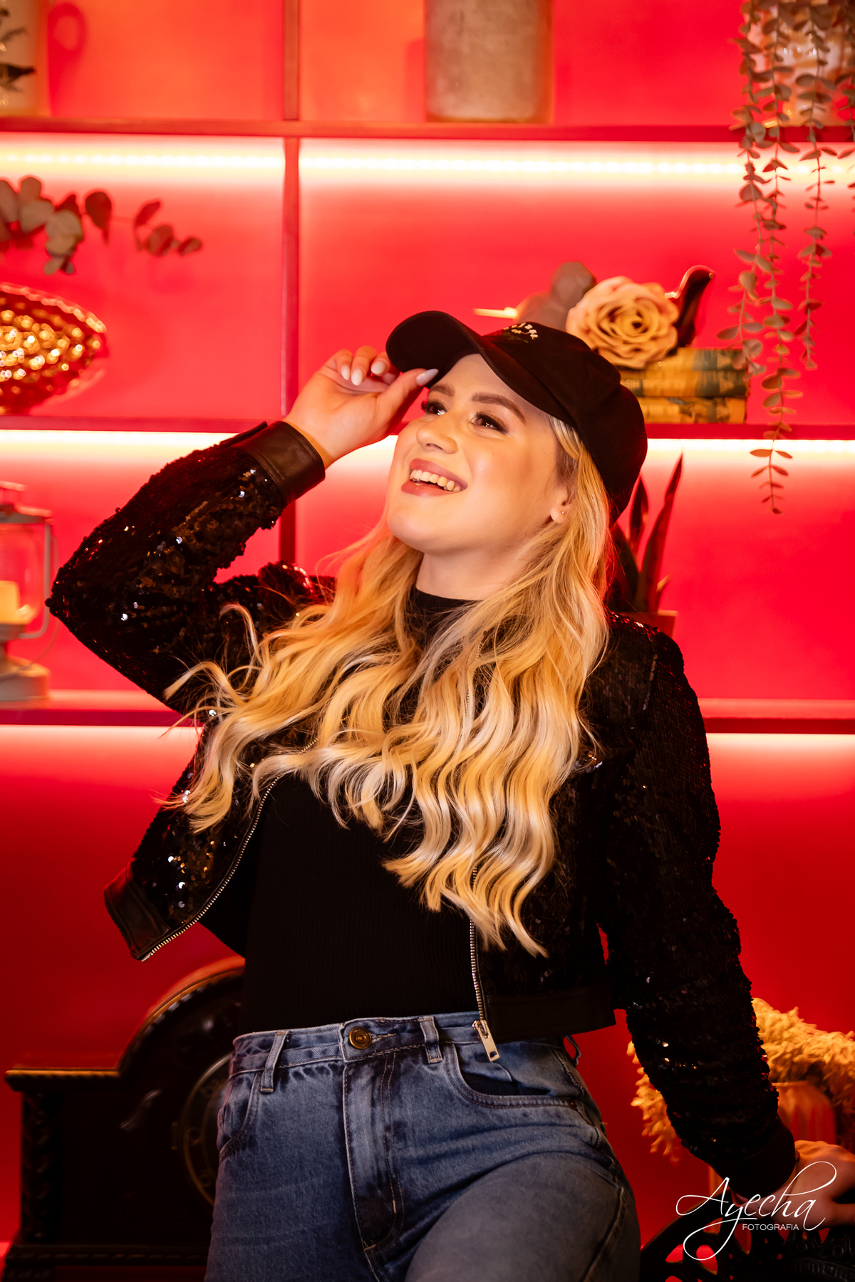 ensaios curitiba; 15 anos curitiba; debutantes curitiba; ensaio de 15 anos; ensaio de debutante; fotografos curitiba; ideias para ensaio de debutante; ensaio na cafeteria; confeitaria curitiba; goodies bakery; vestido de debutante curitiba;