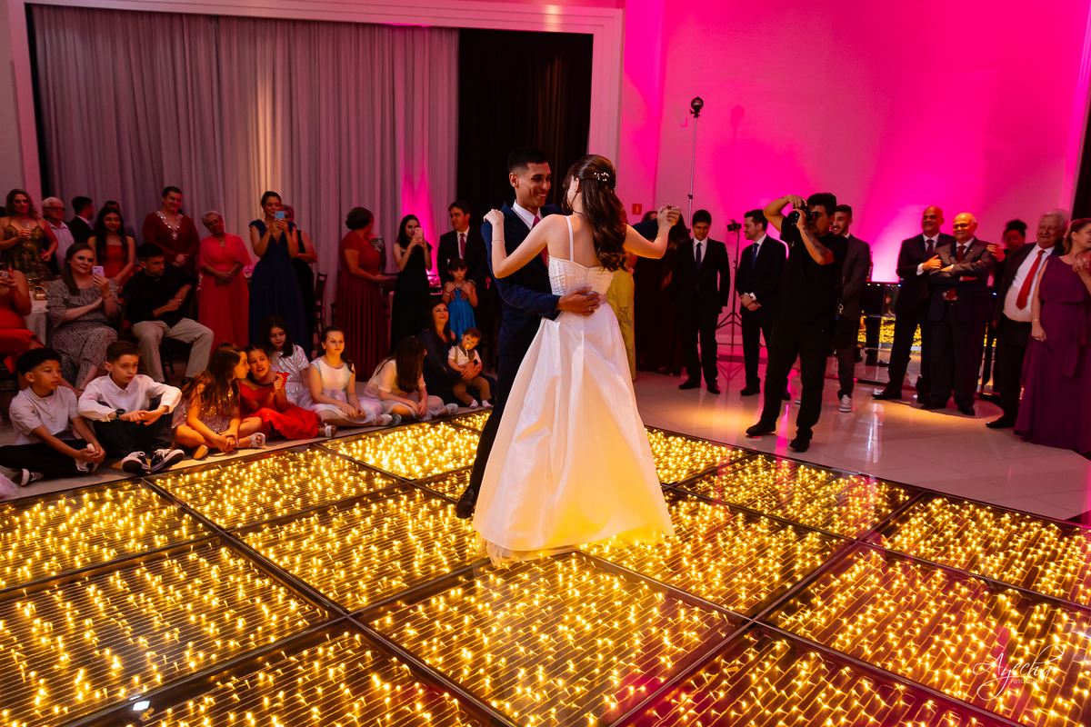 Eventos APMP; Debutante Curitiba; Festa de 15 anos Curitiba; Eventos Associação Monistério Público do Paraná; Spot 105; Fotografo de Casamento; Fotografo de 15 anos; Fotografo de Debutante;  Dreamland; Central Hall; Castelo Realle; Palácio itália