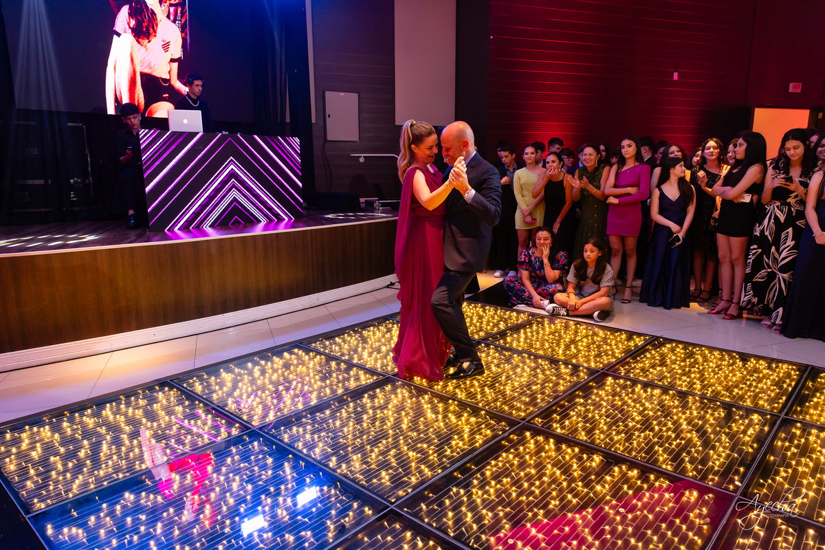 Eventos APMP; Debutante Curitiba; Festa de 15 anos Curitiba; Eventos Associação Monistério Público do Paraná; Spot 105; Fotografo de Casamento; Fotografo de 15 anos; Fotografo de Debutante;  Dreamland; Central Hall; Castelo Realle; Palácio itália