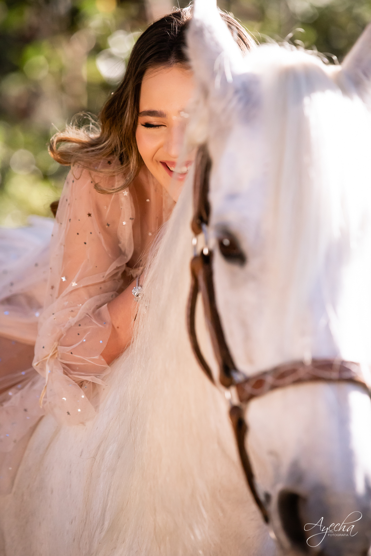 Ensaio de debutante; ensaio com cavalos; debutantes; 15 anos; cavalo; castelo do batel, dreamland; cerezzo eventos; central hall; florianópolis; haras ype; 15 anos curitiba; festa de 15 anos; vestido de debutante; castello reale; Palacio Italia;