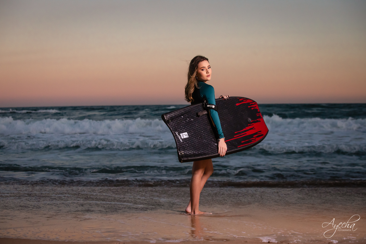 Ensaio de debutante; ensaio com cavalos; debutantes; 15 anos; cavalo; castelo do batel, dreamland; cerezzo eventos; central hall; florianópolis; haras ype; 15 anos curitiba; festa de 15 anos; vestido de debutante; Ensaio praia; surf girl