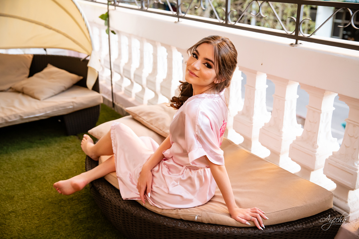 Ateliê Priscila Bonatto; Debutantes Curitiba; Vestido de Debutante Curitiba; 15 anos Curitiba; Castelo do Batel; Spot 105 Eventos; Espaço Dreamland; Buffet Original - Espaço Rotary Club; Ensaio debutante Curitiba; Angela Gramazzio; Studio One; Teens