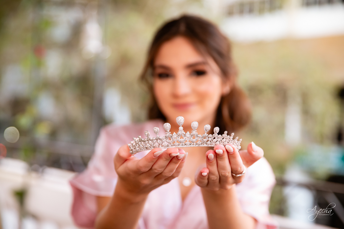 Ateliê Priscila Bonatto; Debutantes Curitiba; Vestido de Debutante Curitiba; 15 anos Curitiba; Castelo do Batel; Spot 105 Eventos; Espaço Dreamland; Buffet Original - Espaço Rotary Club; Ensaio debutante Curitiba; Angela Gramazzio; Studio One; Teens