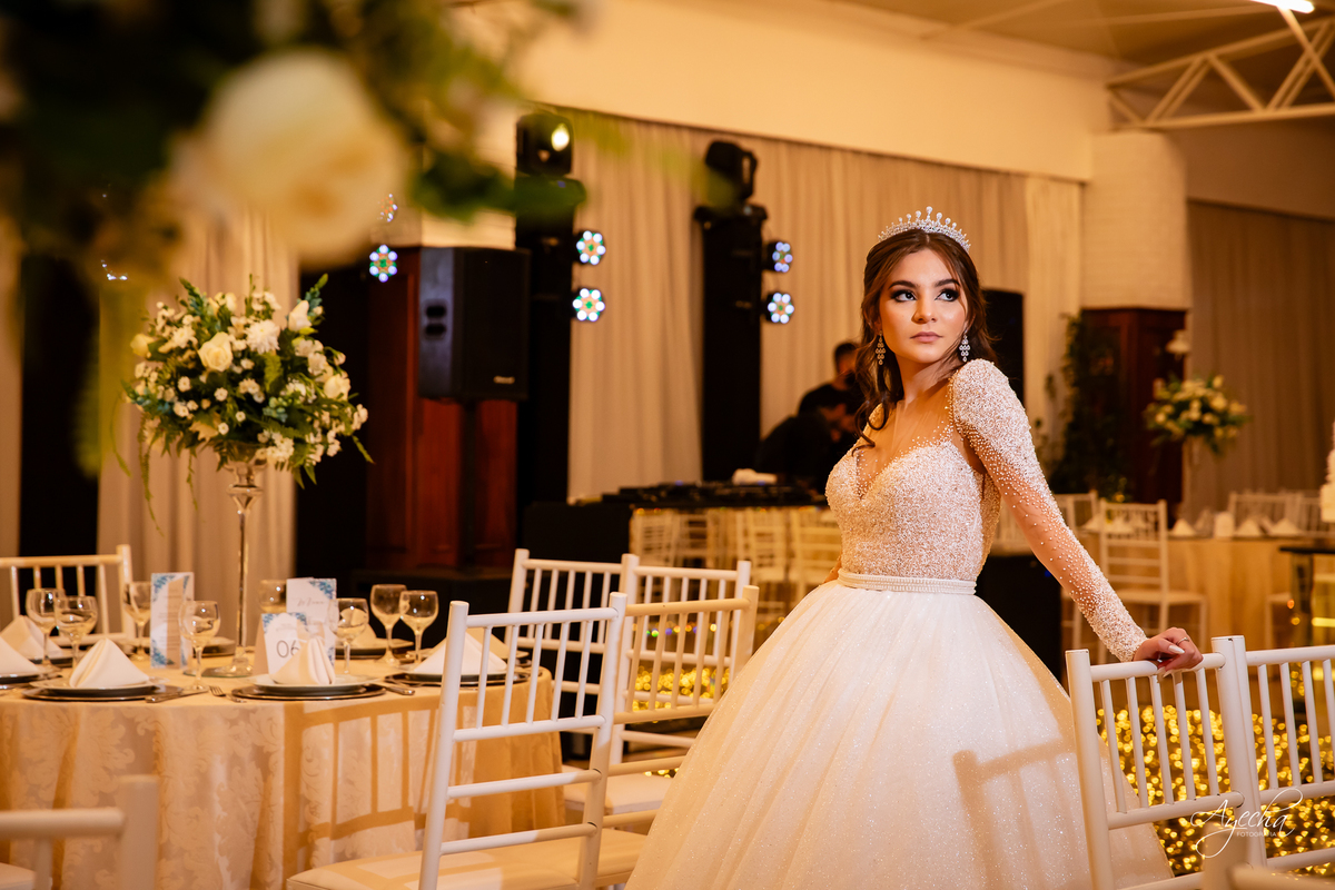 Ateliê Priscila Bonatto; Debutantes Curitiba; Vestido de Debutante Curitiba; 15 anos Curitiba; Castelo do Batel; Spot 105 Eventos; Espaço Dreamland; Buffet Original - Espaço Rotary Club; Ensaio debutante Curitiba; Angela Gramazzio; Studio One; Teens