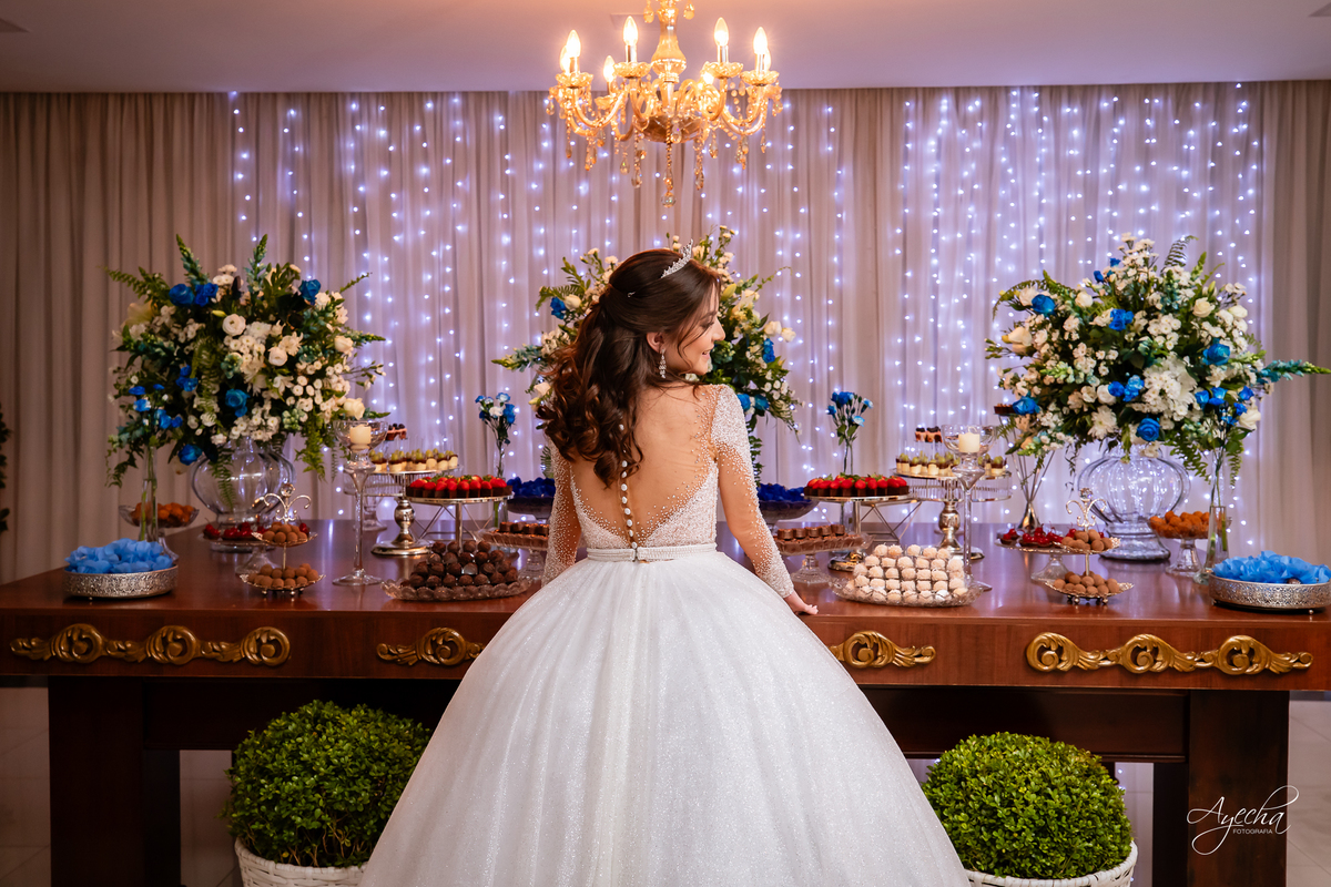 Ateliê Priscila Bonatto; Debutantes Curitiba; Vestido de Debutante Curitiba; 15 anos Curitiba; Castelo do Batel; Spot 105 Eventos; Espaço Dreamland; Buffet Original - Espaço Rotary Club; Ensaio debutante Curitiba; Angela Gramazzio; Studio One; Teens